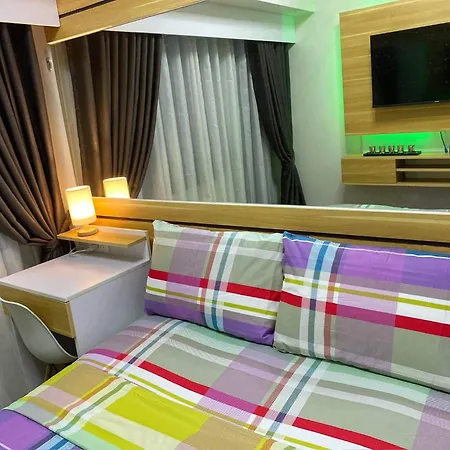Fresh Air In Heart Of Makati Apartment