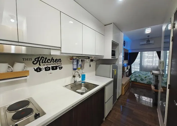 Apartment Fresh Air In Heart Of Makati *