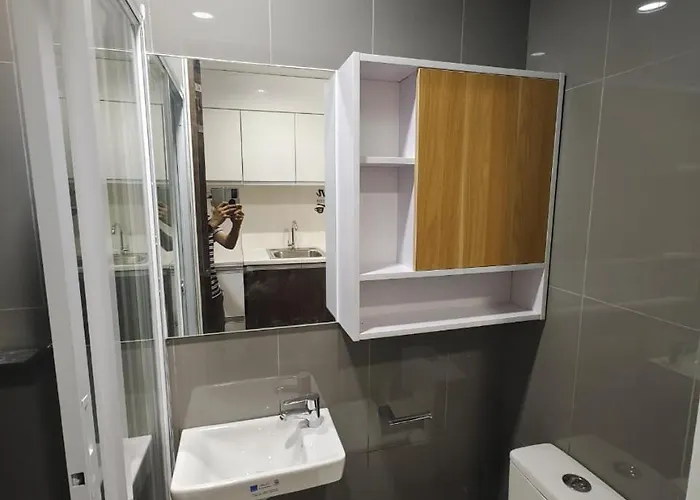 Apartment Fresh Air In Heart Of Makati Manila